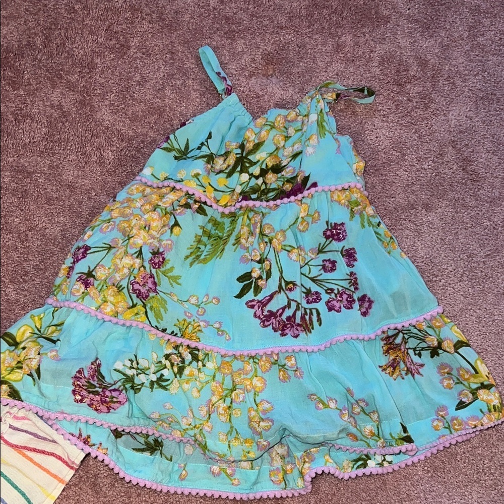 Vineyard Vines Floral and MORE! - Picture 8 of 8